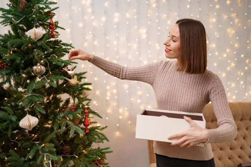4 reasons why you should put up your Christmas tree early
